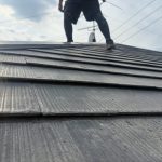 名古屋市守山区でカラーベスト本体が大きく反りあがっている様子